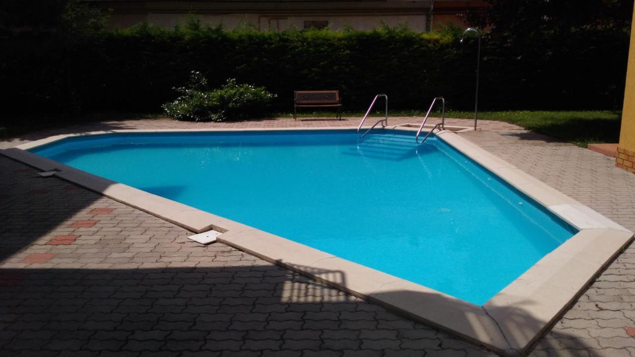 Jenny Apartman Siófok Esterno foto