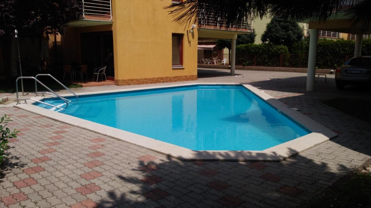 Jenny Apartman Siófok Esterno foto